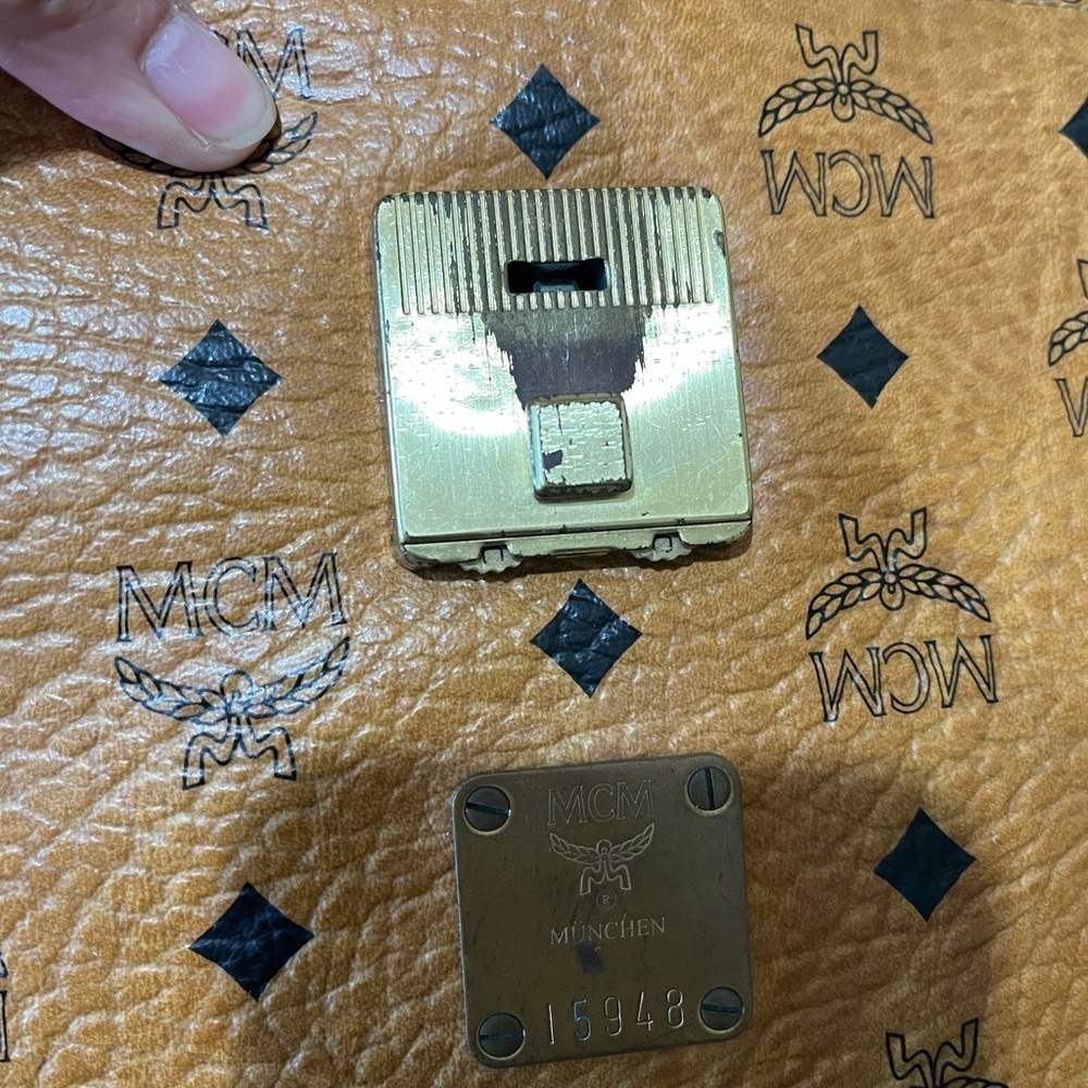 MCM VINTAGE DOCUMENT/LAPTOP BAG - Picture 7 of 16
